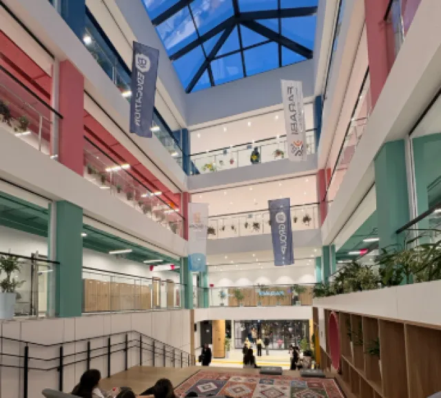 Farabi International School