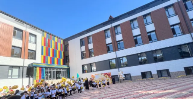 Школа-гимназия Сұңқар фото