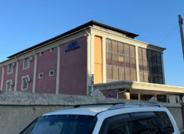 AEC HIGH SCHOOL фото