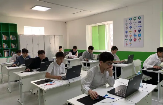  Zharkyn Smart School
